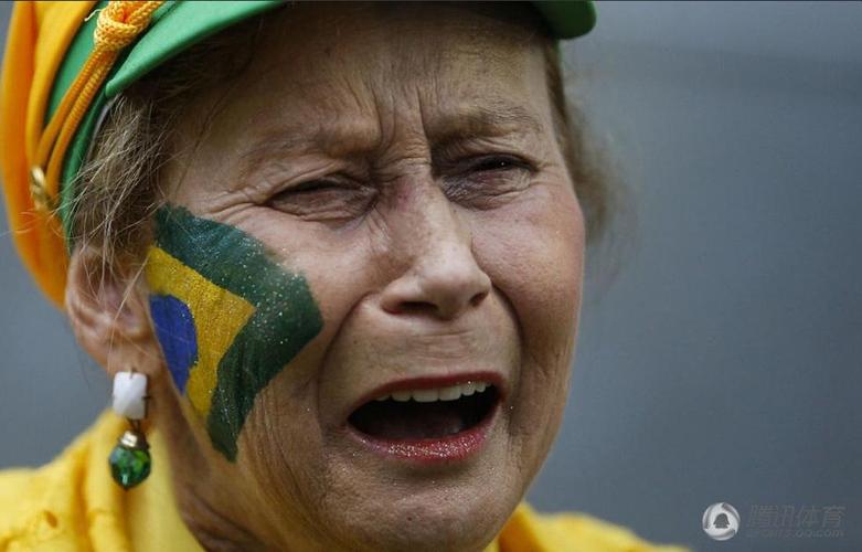 德国7:1巴西巴西球迷痛哭