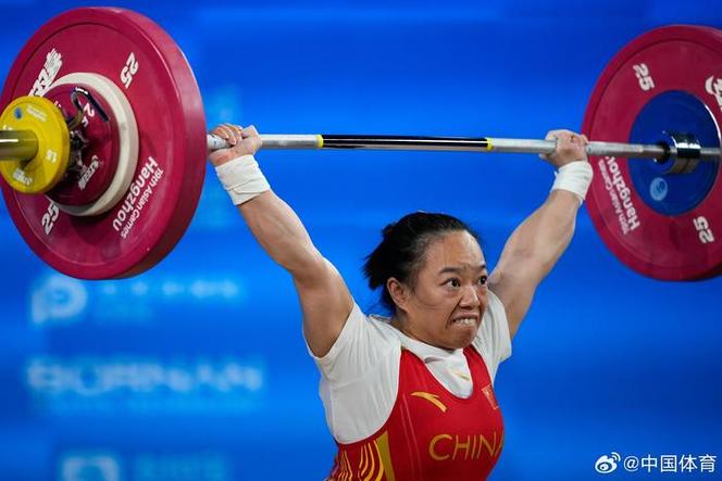 直播:女子举重49公斤级决赛